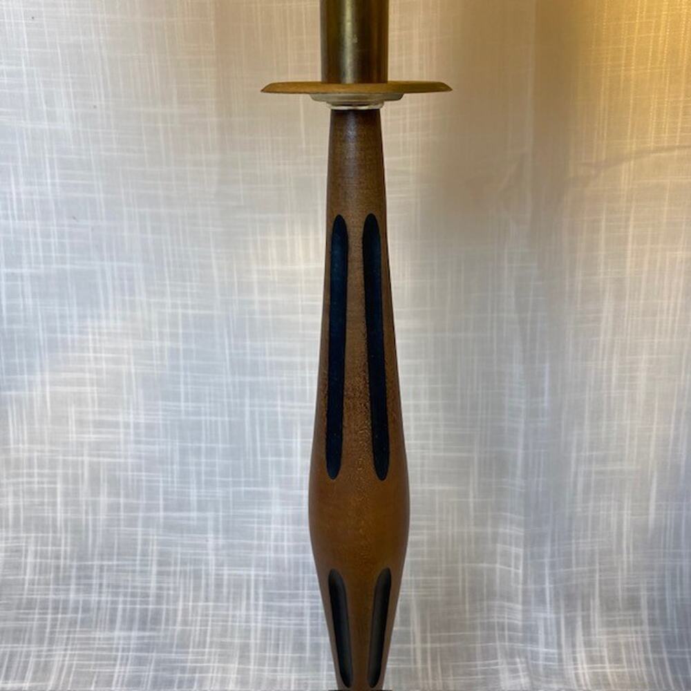 Pair of Vintage Mid Century Modern Walnut Wood Brushed Brass Table Lamps 34 inch - Picture 3 of 15